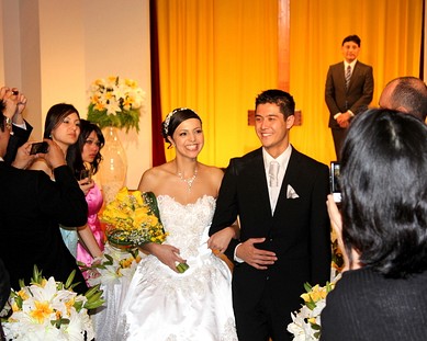 Casamento de Carlos e Rosangela No sábado, 30 de abril, foi realizado na Igreja Cristã de Shinshiro o casamento de nossos irmãos Carlos Joei e Rosangela...