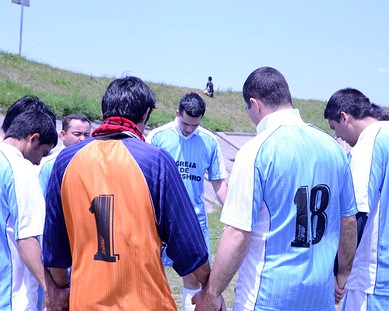 Campeonato de Futbeol evangelistico No sábado passado, 4 de maio, no meio do feriado do “Golden Week” a “Igreja Cristã de Shinshiro” realizou um campeonato...