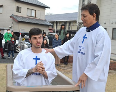Batismo de Lucas Shirosaki No Domingo, 1º de março, foi realizado o batismo do nosso irmão Lucas Shirosaki de Melo, que havendo aceitado a Jesus...