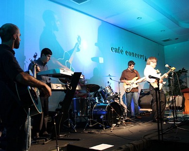 Café Concert 2011 El Sábado 5 de Noviembre, la Iglesia Cristiana de Shinshiro, realizó su programa “Café Concert”, por 14° año...