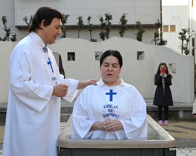 Bautismo de Joana Sumita El domingo 19 de Febrero, nuestra hermana Joana Sumita, fue bautizada en las aguas, cumpliendo así el mandamiento de...